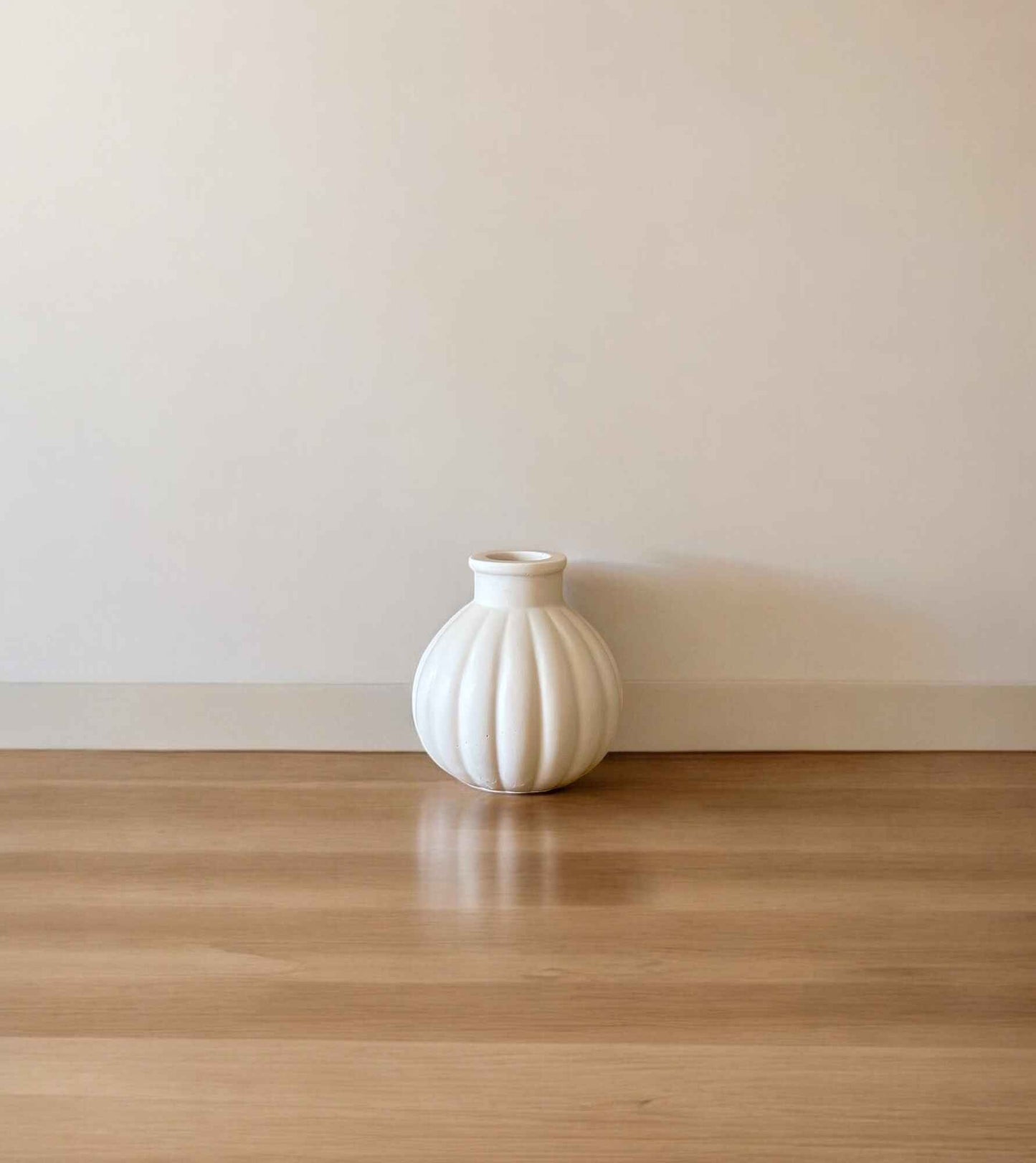 Round Vase